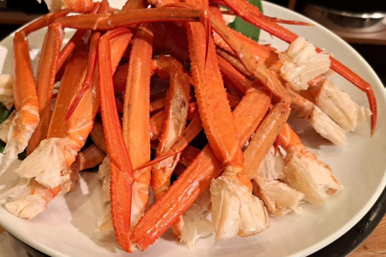 Dinner buffet snow crab
