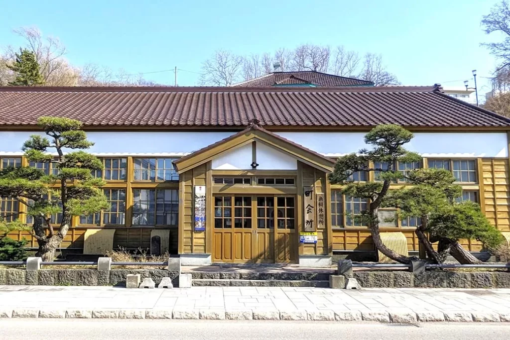 Esashi Town Magistrate’s Office Hall (The Japan Heritage Guidance) : If you are experiencing Esashi’s Japan Heritage story for the first time, we recommend stopping first at the Japan Heritage Guidance Facility. There you can learn about the story of Esashi, which prospered through herring fishing and the herring trade.